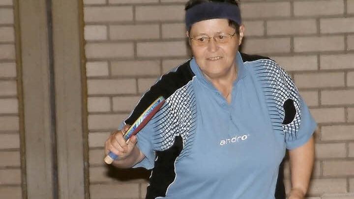 Die Kronacherin Elisabeth Brückner belegt mit einer Bilanz von 14:9 in der 2. Bezirksliga den ausgezeichneten dritten Rang unter 42 bewerteten Spielerinnen im zweiten Paarkreuz. Foto: Hans Franz