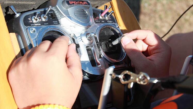 Die Oerlenbacher Modellflieger wollen bei ihrem 20. Ferienprogramm die Schüler in die richtige Formel des Fliegens einweihen. Foto: Carmen Schmitt