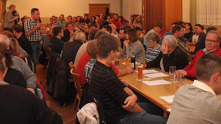 Das Interesse der Wonseeser groß: Über 100 kamen zur Bürgerversammlung.