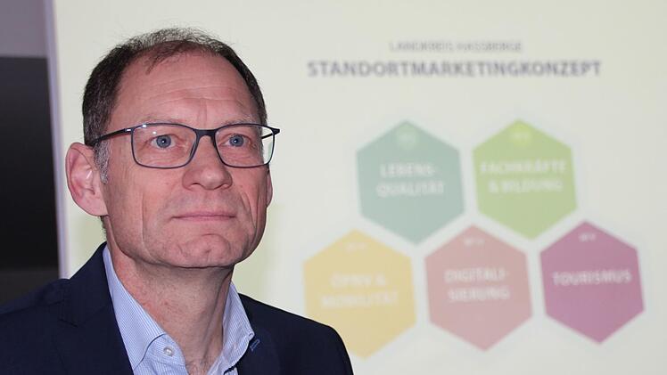 Kommunalberater Josef Rother präsentierte fünf wesentliche Handlungsfelder. Eckehard Kiesewetter