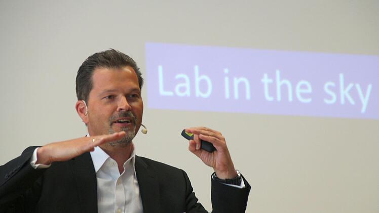 Frank Salzgeber von der Europäischen Raumfahrtagentur ESA sprach über den "Wertstoff Innovation".Ulrike Nauer