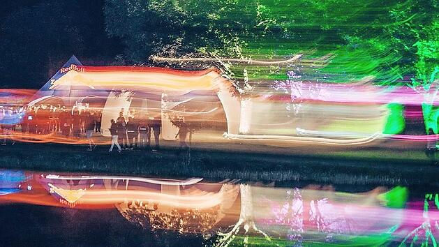 Das Ufer des Badesees wird am Samstag zur Partymeile. Foto: privat