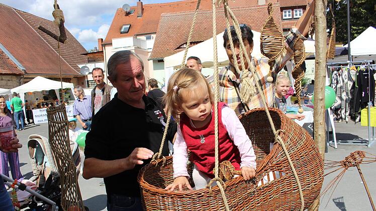 Klein Anna und ein ganz besonderes Babykörbchen Evi Seeger