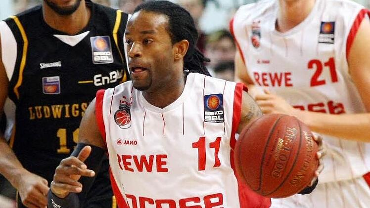 Julius Jenkins, jetzt in Jena aktiv, wurde in der Saison 2011/12 deutscher Meister mit den Bambergern. Foto: Archiv