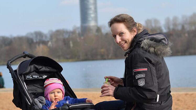 Mama Barbara und Töchterchen Lisa. Foto: Nikolas Pelke