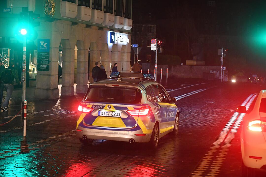 Impressionen von der Silvesternacht: So feierte Bamberg den Jahreswechsel