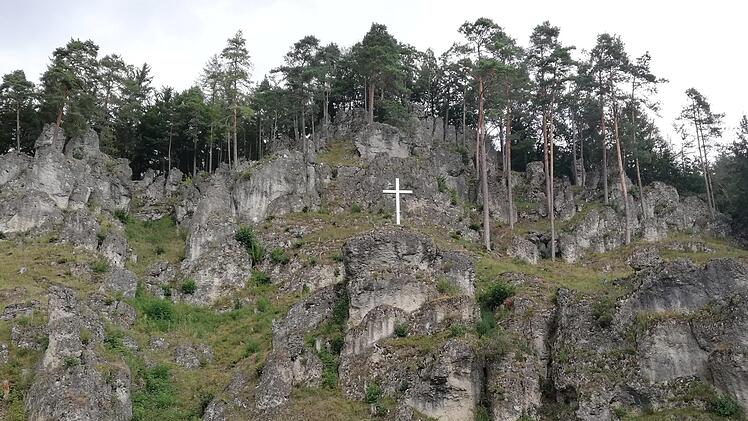 Am Altarstein hoch über Obertrubach soll eine Informationstafel angebracht werden. Der Gemeinderat Obertrubach hat weitere Maßnahmen für das Naturparkprogramm beantragt. Foto: infranken.de/rm