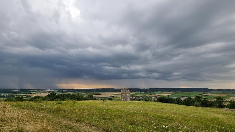 Gewitter ziehen über Franken hinweg