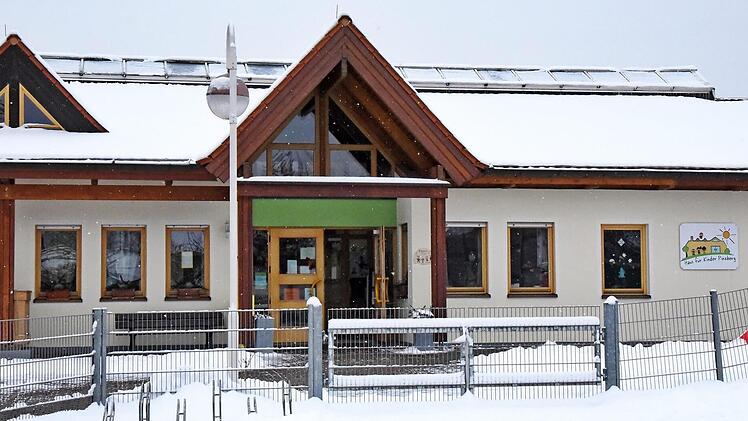 Der Kindergarten Pinzberg ist an seine Kapazitätsgrenze angelangt. Wird es einen Neubau, eine Erweiterung oder die Nutzung bestehender Immobilien geben?