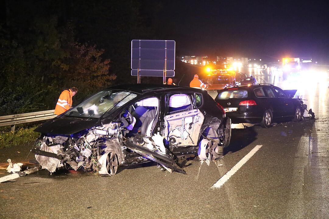 Kettenreaktion auf der A9: vier Menschen verletzt