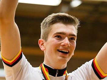 Vor wenigen Wochen wurde Lukas Kohl deutscher Meister im 1er Kunstrad der Männer - und gilt auch für die WM als großer Favorit. Oliver Stoll/Archiv