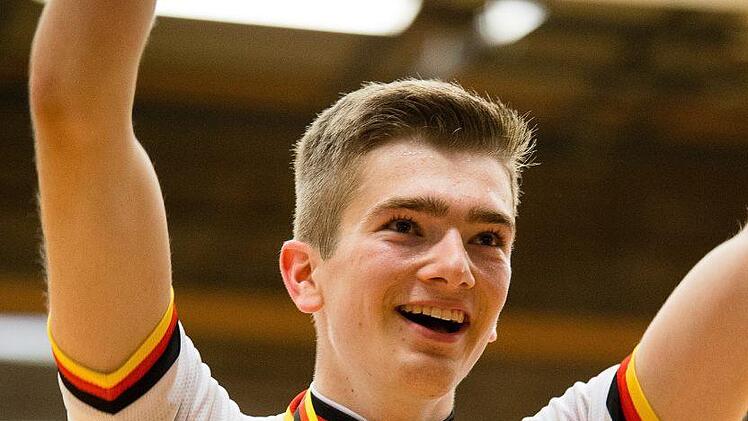Vor wenigen Wochen wurde Lukas Kohl deutscher Meister im 1er Kunstrad der Männer - und gilt auch für die WM als großer Favorit. Oliver Stoll/Archiv