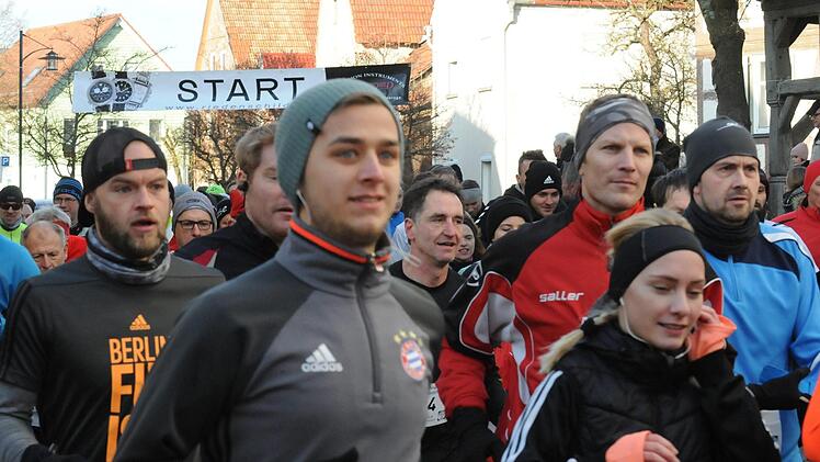 mpressionen vom Fuschter Silvesterlauf. Fotos: ssp