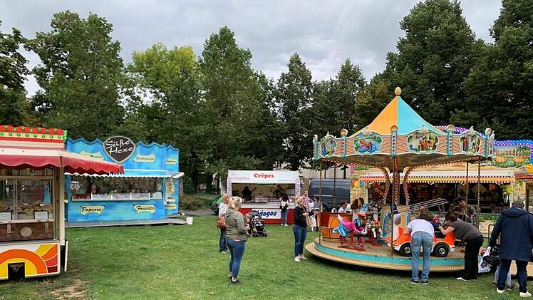 Bamberg: Mini-Sandkerwa am Kranen und am Markusplatz
