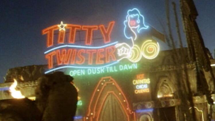 Im der mexikanische Kneipe "Titty Twister" gehen seltsame Dinge vor sich.