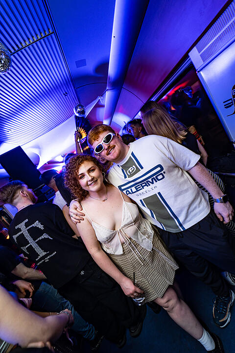 Die beste Party im Zug!