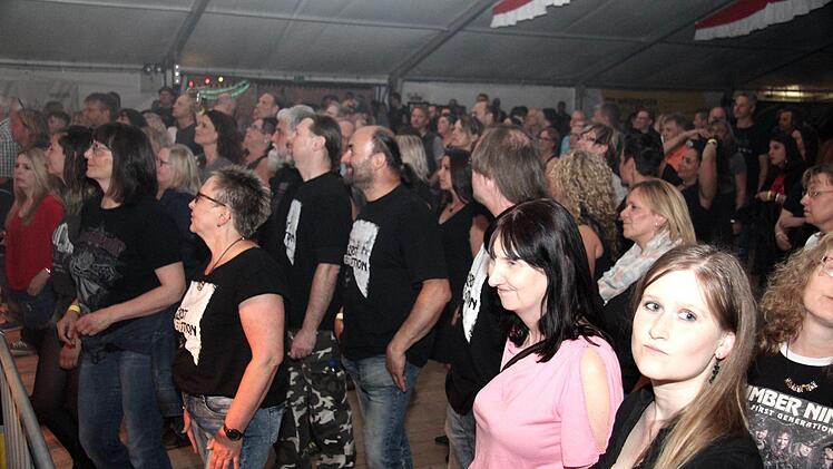 Beste Stimmung beim Konzert    Foto: Richard Sänger