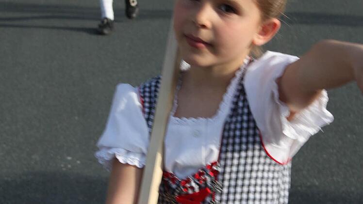 Der Nachwuchs trug die Schilder Foto: Veronika Schadeck