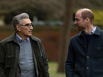 Im Rahmen seiner Apple-Serie besuchte Eugene Levy (links) Prinz William auf Schloss Windsor.