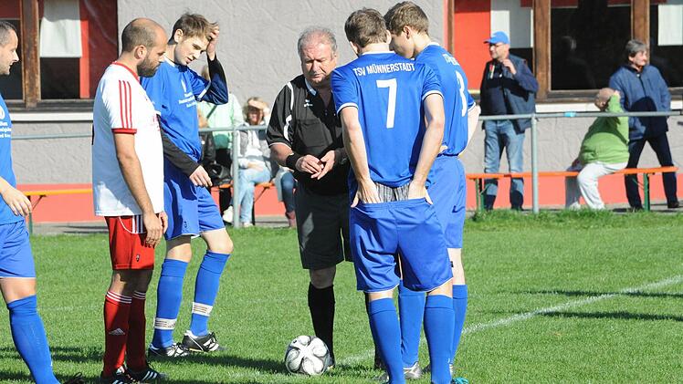 Blick auf das Spiel der Woche in Großwenkheim. Foto: Hopf