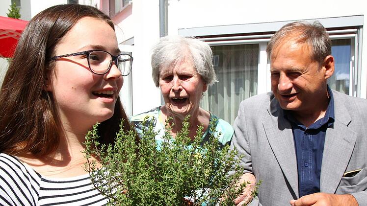 Impressionen vom Besuch der Realschüler im Kulmbacher Awo-Pflegeheim Am Rasen.Dagmar Besand