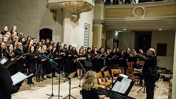 Impressionen vom weihnachtlichen Konzert des Gymnasiums Albertinum in der Coburger MorizkircheFoto: Jochen Berger