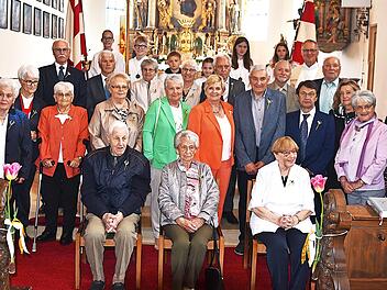 Den &auml;ltesten Jubilarinnen und Jubilaren war ihr Erstkommuniontag vor 70, 75 und 80 Jahren noch in guter Erinnerung.
