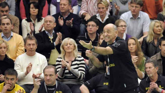 Engagiert für den damaligen Regionalligisten HSC 2000 Coburg: Olympiasieger Hrvoje Horvat (Senior) 2008 in der Angerhalle.
