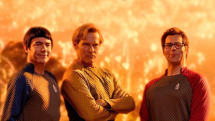 Servuuuus! Spuck ( Michael "Bully" Herbig, links), Kork (Christian Tramitz, zweiter von links) und Schrotti (Rick Kavanian) auf dem Planeten der Frauen.