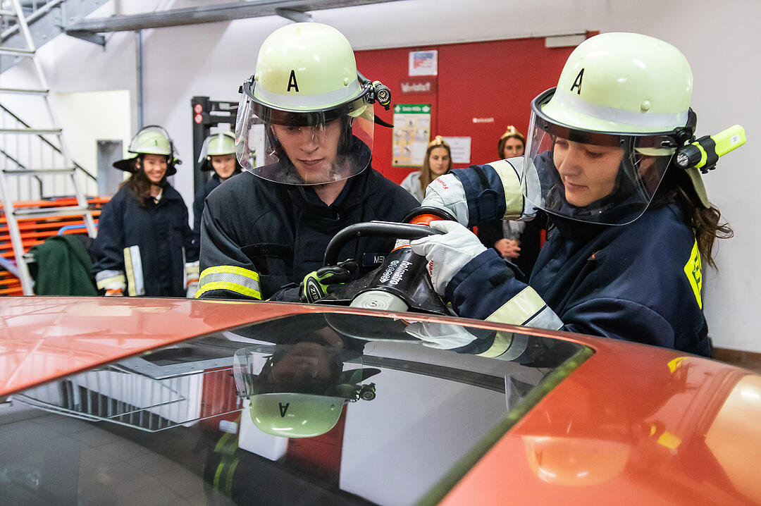 Prinzessinnen bei Feuerwehr