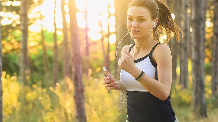 Regelmäßiges Laufen hält dich fit und gesund.