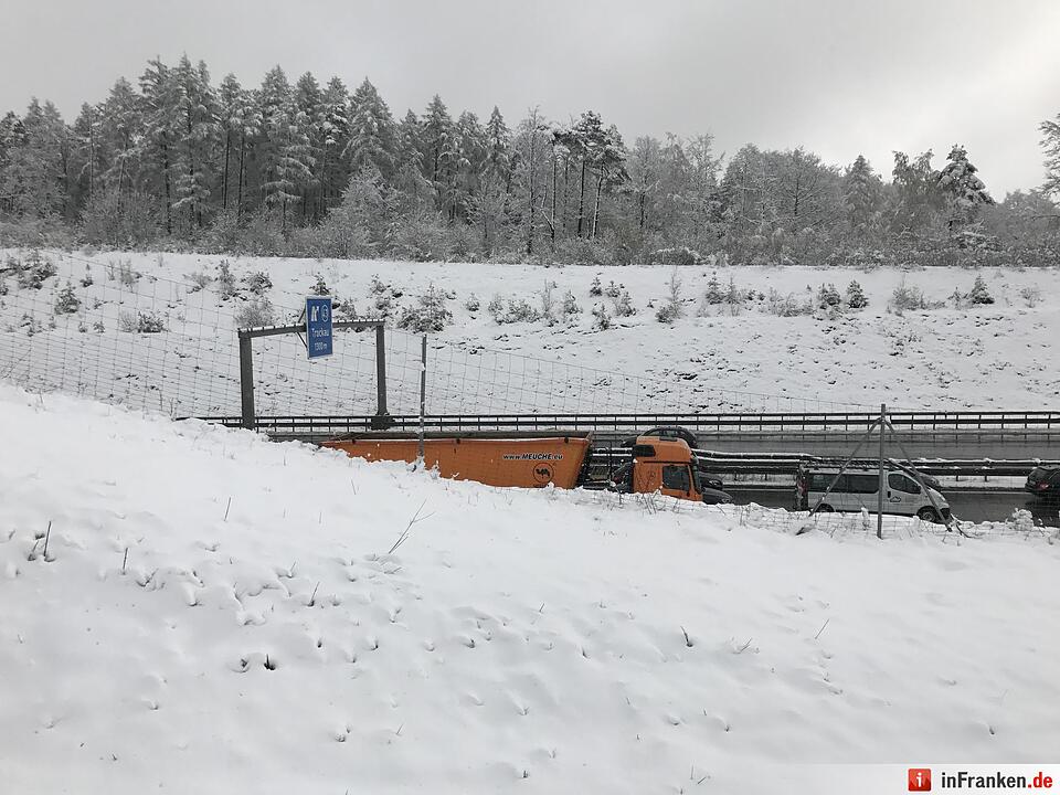 Schneechaos auf der A9 bei Bayreuth