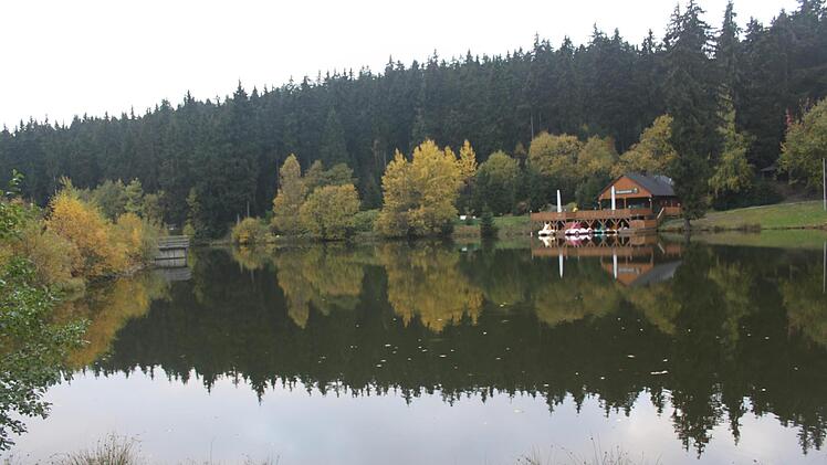 Der Freizeitsee in Windheim soll besser an die Versorgung angeschlossen werden. Foto: Veronika Schadeck
