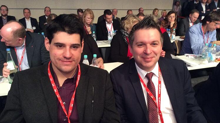 Stefan Sauerteig (links) und Carsten H&ouml;llein nahmen am SPD-Bundesparteitag in Bonn teil.privat