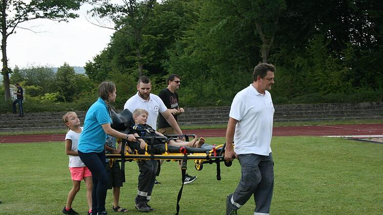 Leonie Geuther bei der Rettungsdemonstration