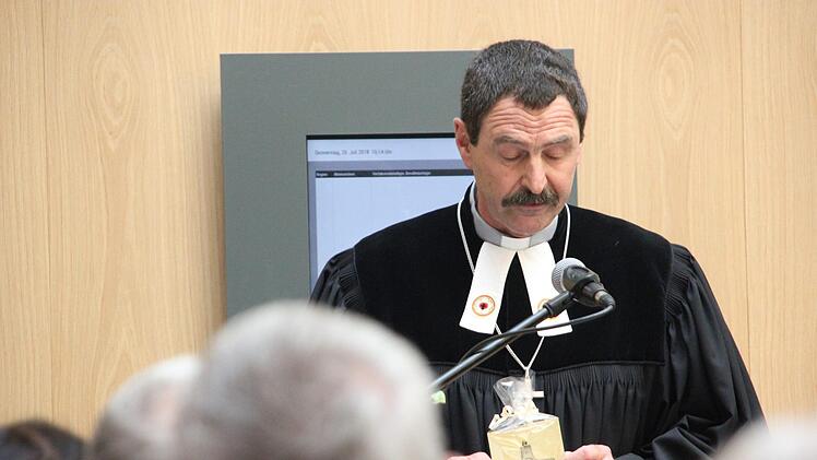 Der evangelische Dekan Dominik Blechschmidt. Zusammen mit dem katholischen Dekan Stefan Gessner (nicht im Bild), segnete er das neue Amtsgerichtsgebäude.