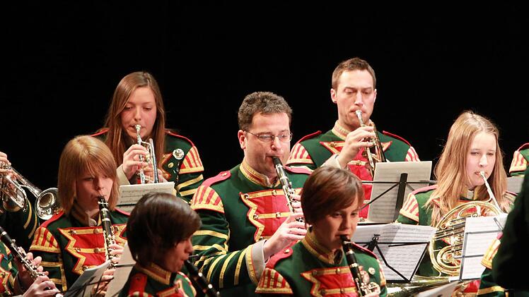 Dem Jugendblasorchester (hier ein Archivfoto von 2011) fehlt der Nachwuchs. Deshalb gibt es am Samstag das Konzert.Foto: Jochen Berger /CT-Archiv