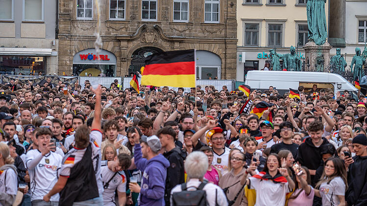 Deutschland - Curacao: Public Viewing in Bamberg