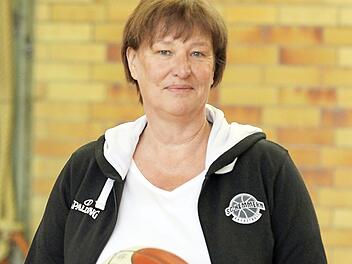 Spielerin, Trainerin, Basketball-Abteilungsleiterin: Martina Förner ist seit knapp 40 Jahren in verschiedenen Funktionen für den SC Kemmern. Foto: Alfred Weinkauf