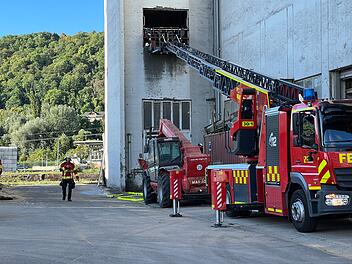 Größerer Feuerwehreinsatz nach Brand in Industrieanlage