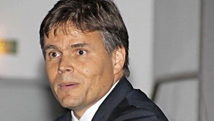 Finanzchef Niklas Beyes sagte bei der Jubilarehrung, dass FTE nicht verkauft werde,  Fotos: Helmut Will