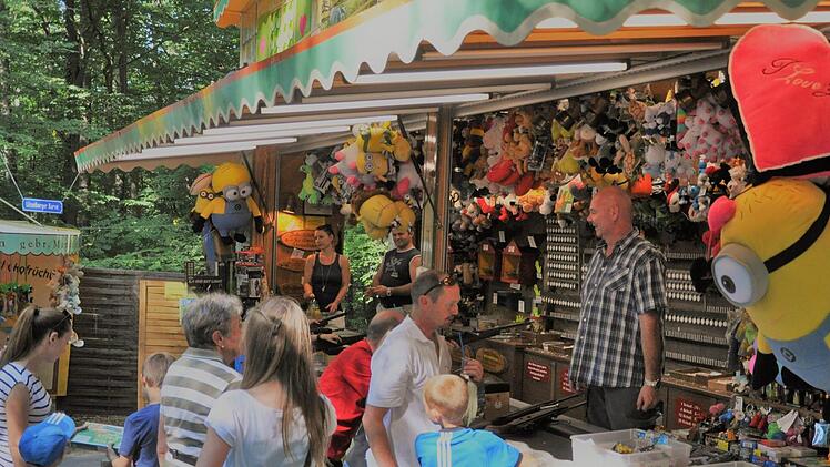 Eigentlich ein echter Volltreffer, die Schießbude von Marco Lützelberger. Das war beim Annafest 2015.  Foto: privat