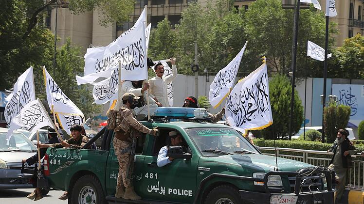 Taliban-Mitglieder in Kabul