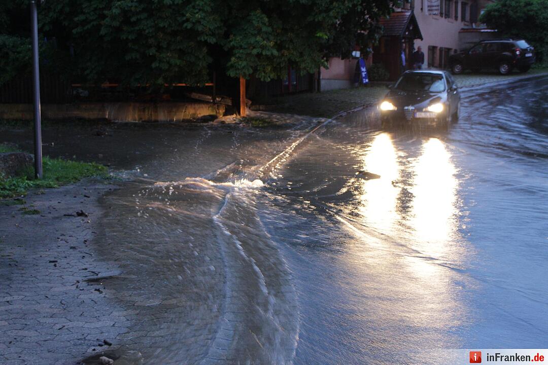 Erneute Flut ueber dem Landkreis Ansbach - Mehrere Ortschaften ueberschwemmt