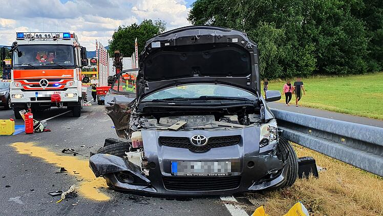 Bad Br&uuml;ckenau: Lkw erfasst Auto