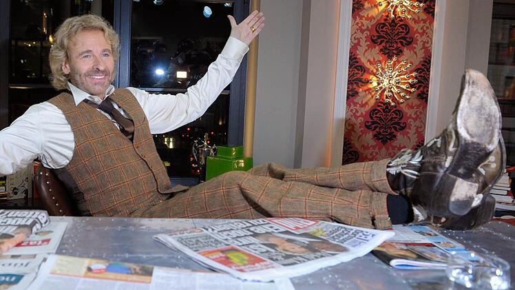 Die Vorabendshow "Gottschalk Live" startet im Januar 2012 in der ARD. Doch angesichts geringer Einschaltquoten wird sie schon Anfang Juni wieder eingestellt. Foto: Soeren Stache dpa/lbn