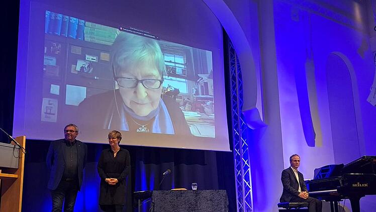 Kitzingen: Kulturpreis ging an Autorin - "Ich bin stolz, dass meine Heimatstadt so einen Preis verleiht"