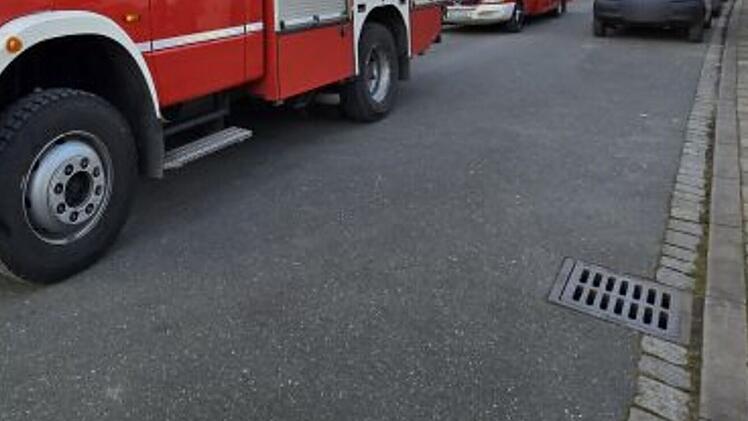 Nach diesem "Malheur" kann den Autobesitzern nur noch die Feuerwehr helfen