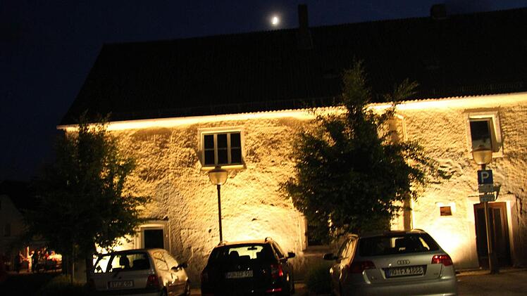 Durch gezielte Lichtpunkte traten die Fassaden hervor und versprühten so einen besonderen Reiz.