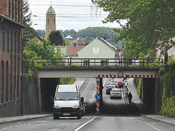Die Bahnbrücken - hier die Unterführung in der Memmelsdorfer Straße in Bamberg - sorgen beim Bahnausbau für besonders viel Kopfzerbrechen. Foto: Ronald Rinklef